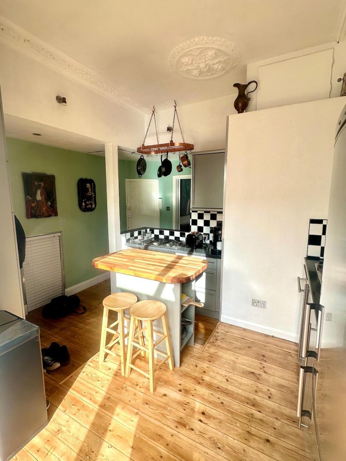 Apartment Victorian Garden Flat London
