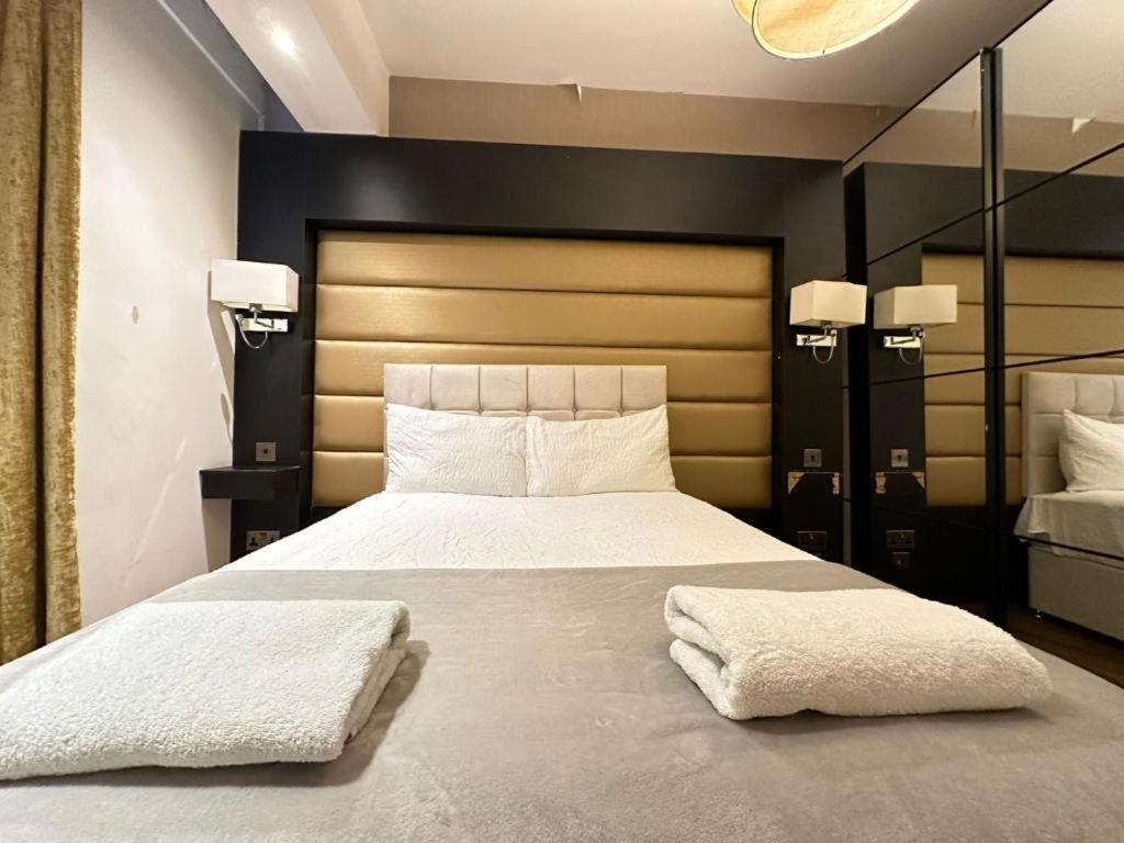 Park Lane Beautiful Family Apartment