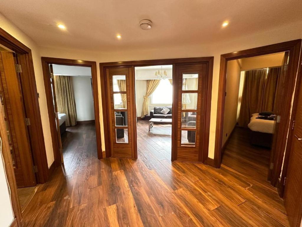 Apartment Park Lane Beautiful Family *