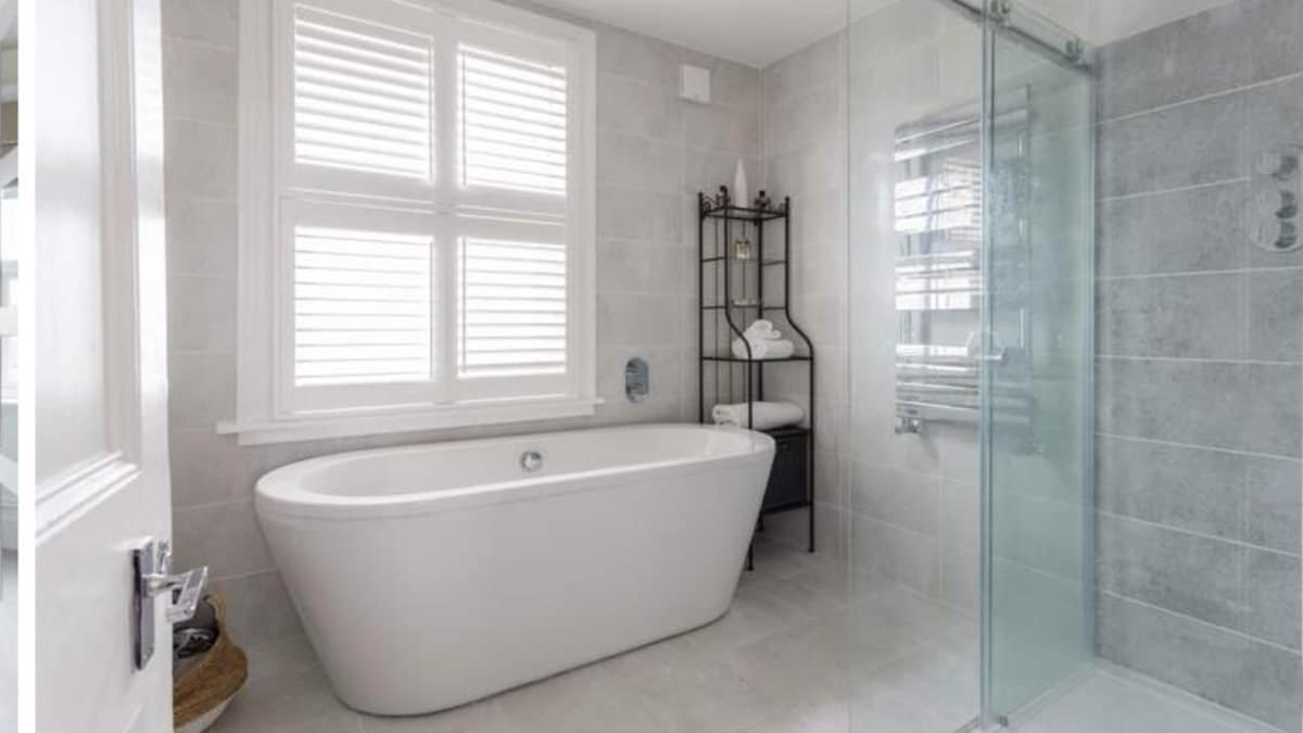 Leilighet Elegant & Spacious 3 Bed London