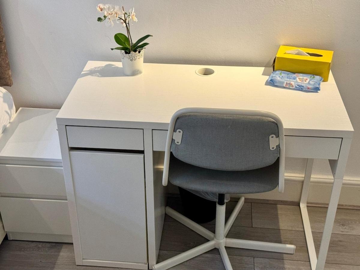 King's Cross Entire Flat 4 Apartment London