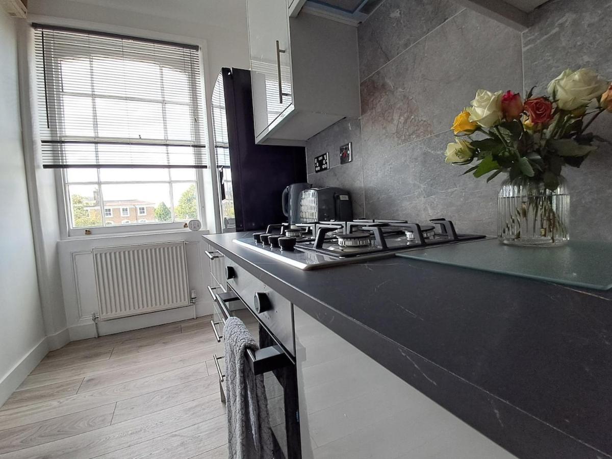 Newly Refurbished Flat In The Heart Of Apartment London