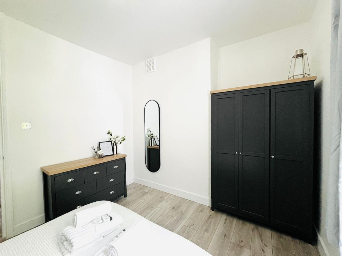 Newly Refurbished Flat In The Heart Of Apartment London