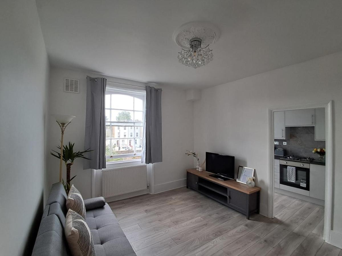 Apartment Newly Refurbished Flat In The Heart Of London