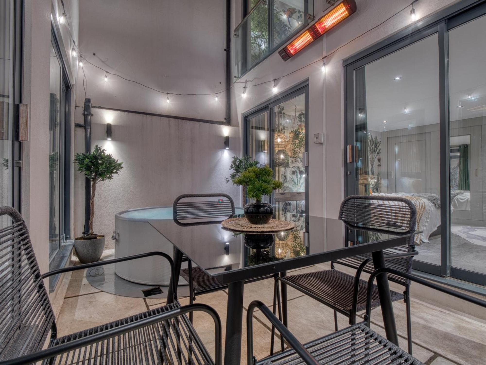 Borough Market - Hot Tub, Gaming & Cinema Apartment London