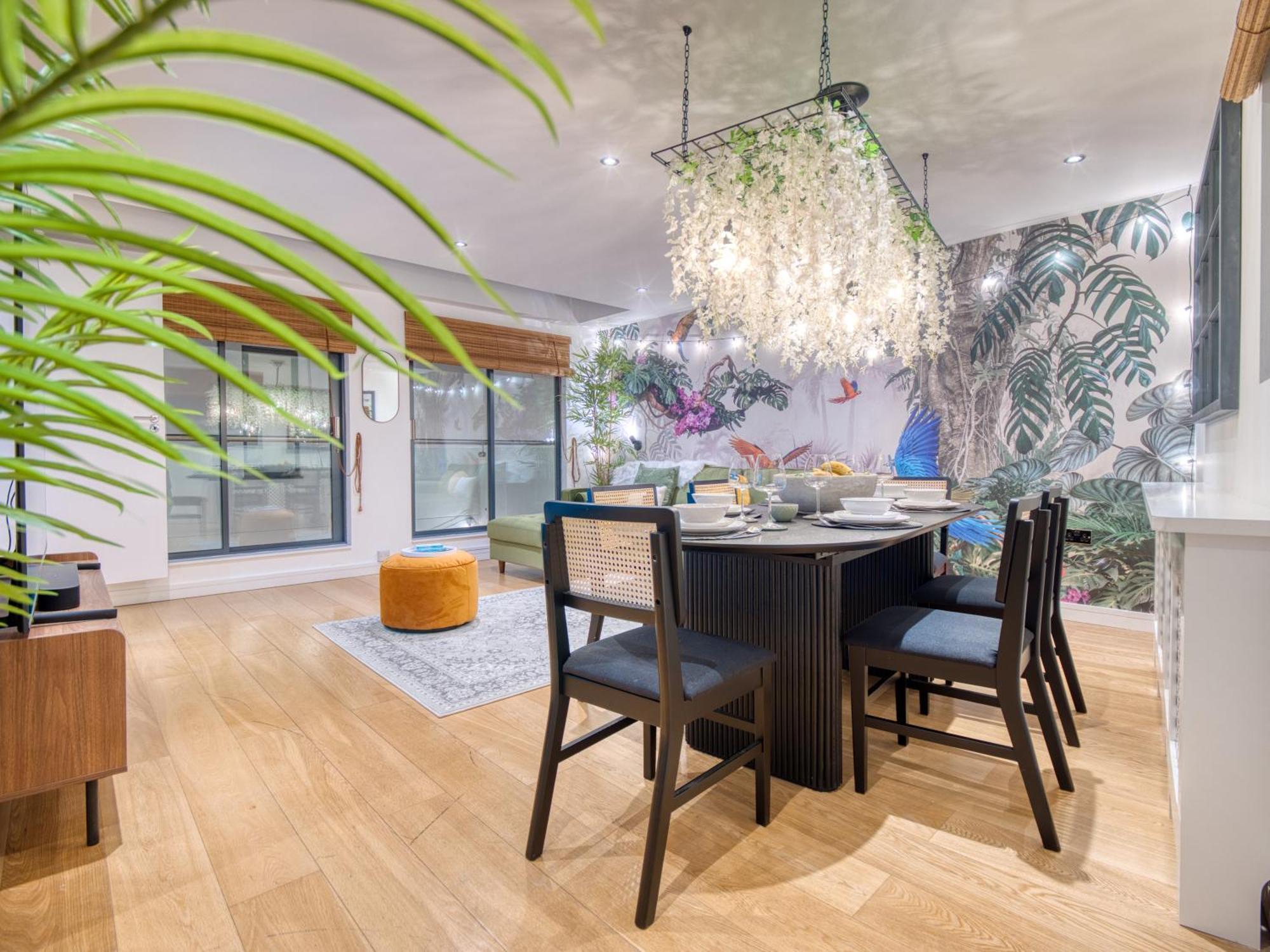 Borough Market - Hot Tub, Gaming & Cinema Apartment London