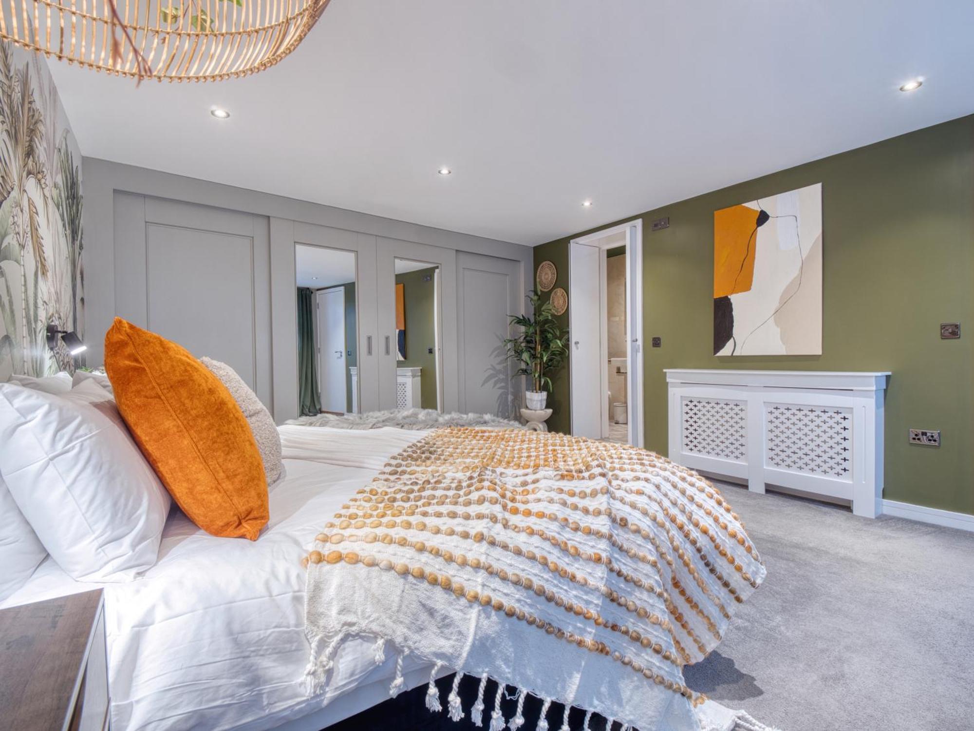Borough Market - Hot Tub, Gaming & Cinema * London