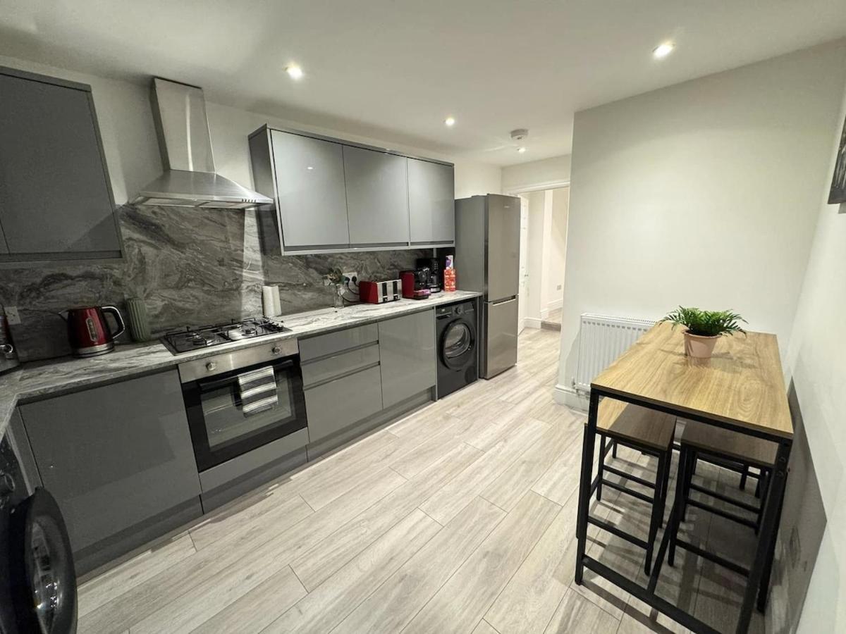 Modern 3 Bed Near Excel-big Ben * London
