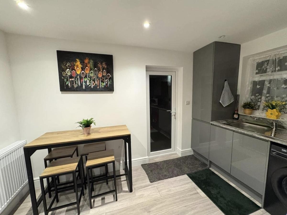 Modern 3 Bed Near Excel-big Ben * London