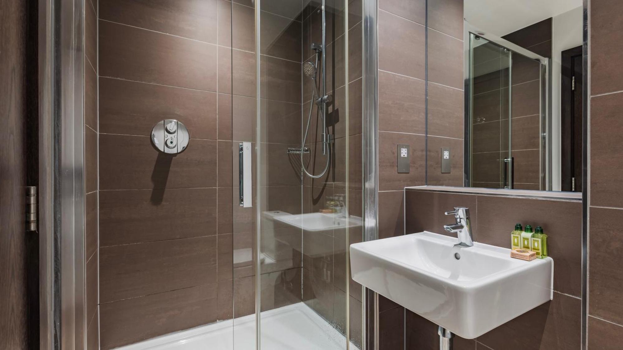 Cannon Street Serviced By Lovelystay * Londres