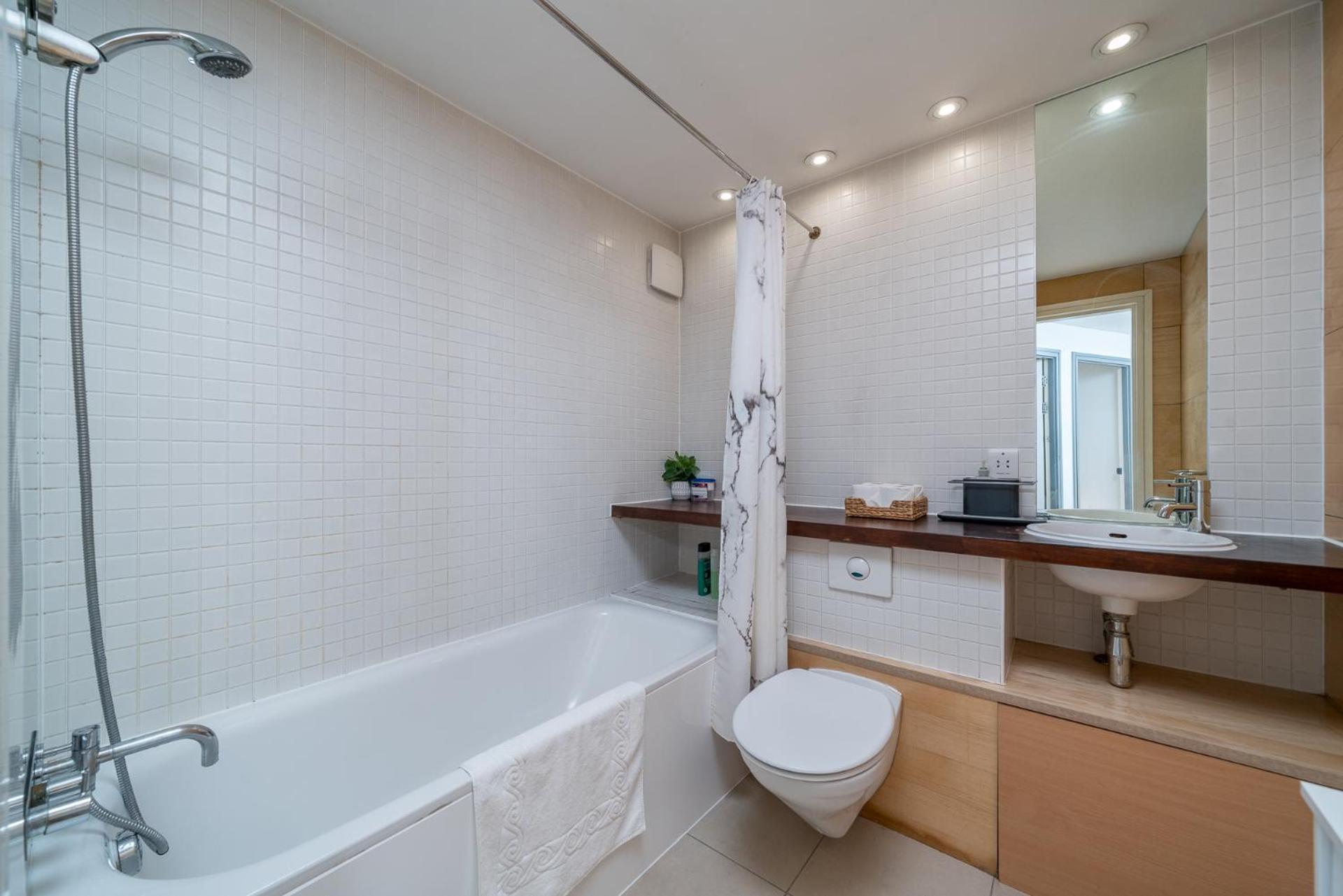 Appartement Lovely 3bd Flat, Parking, Sleeps Six Close To O2 *