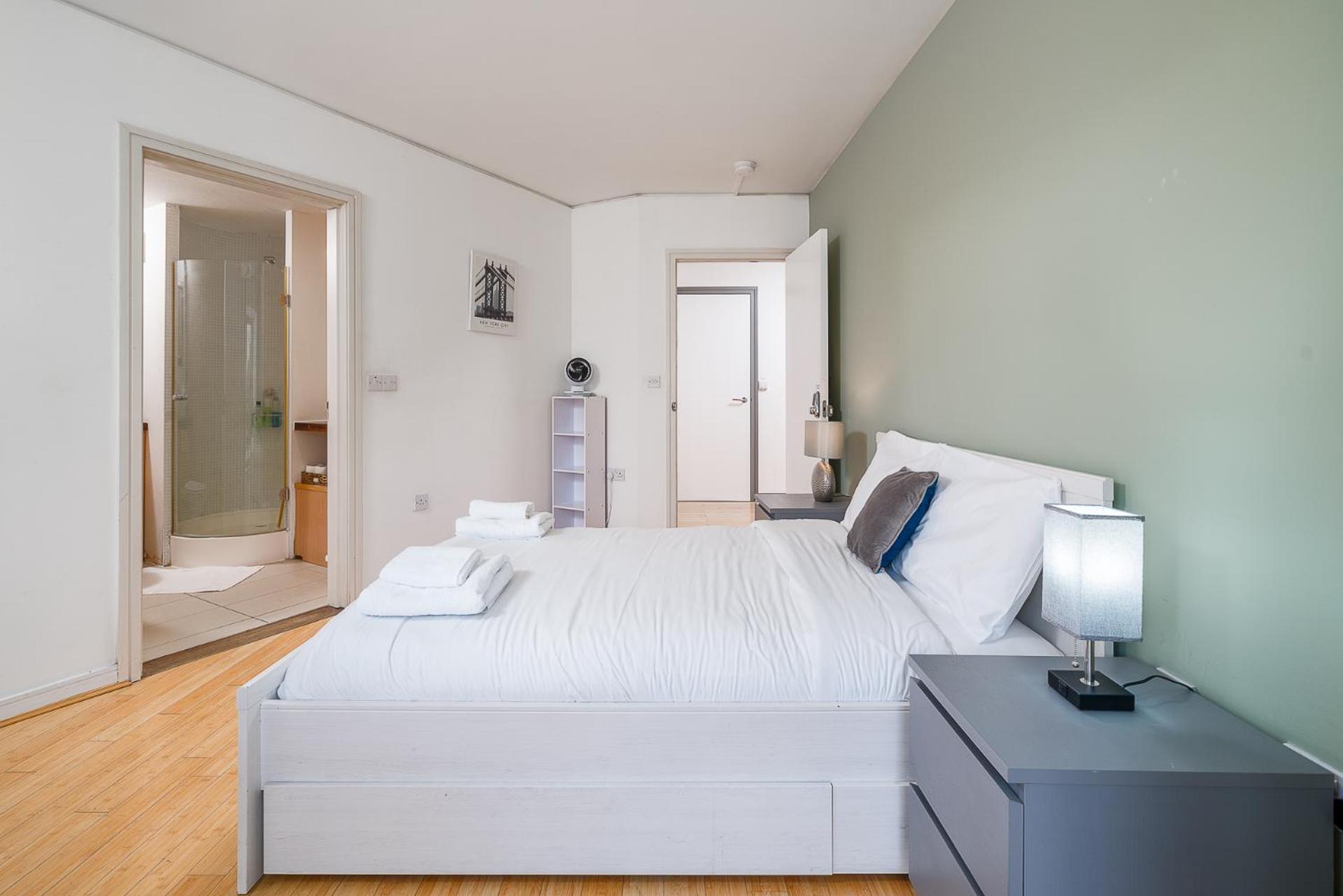 Lovely 3bd Flat, Parking, Sleeps Six Close To O2 Appartement *