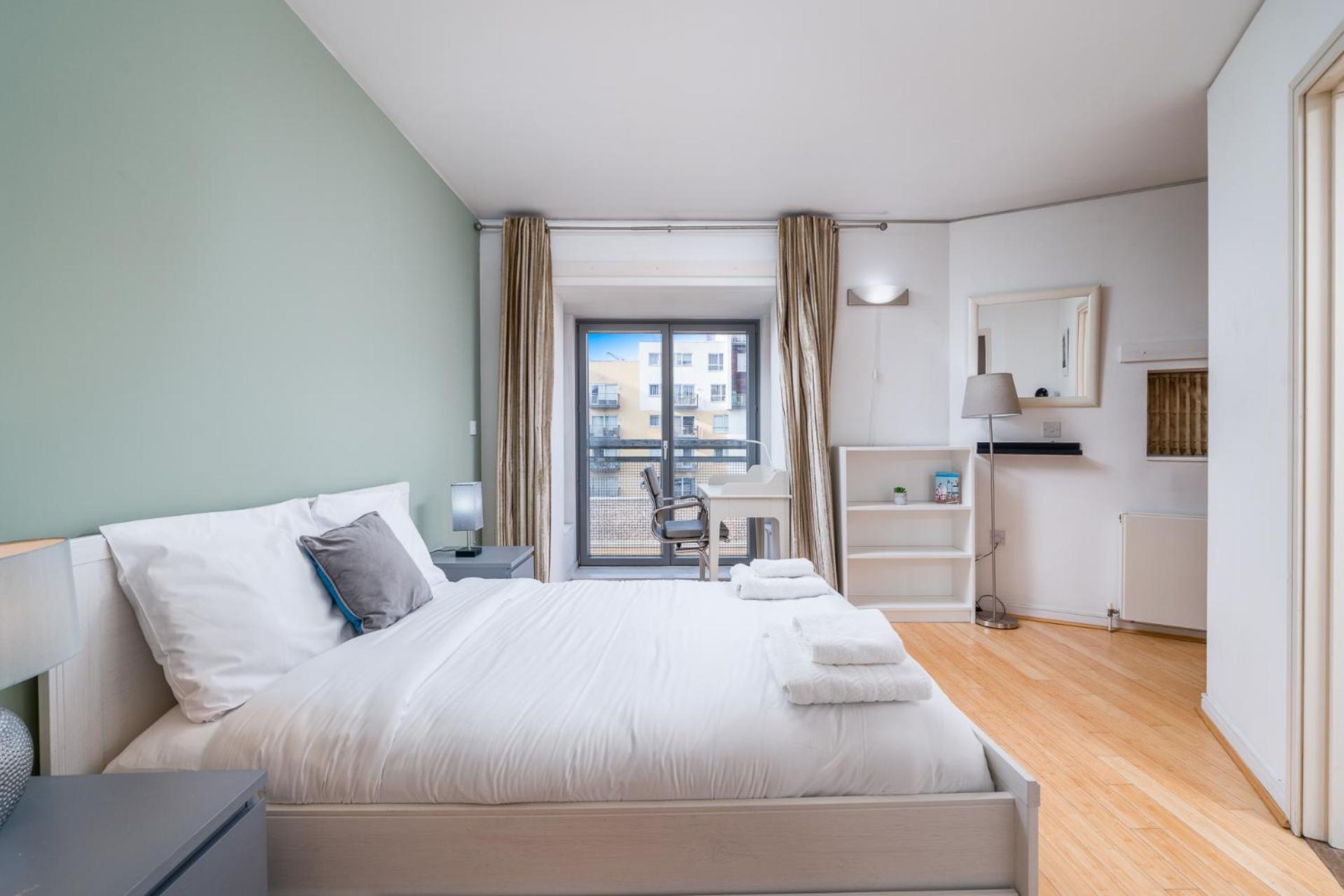 Lovely 3bd Flat, Parking, Sleeps Six Close To O2 Appartement *