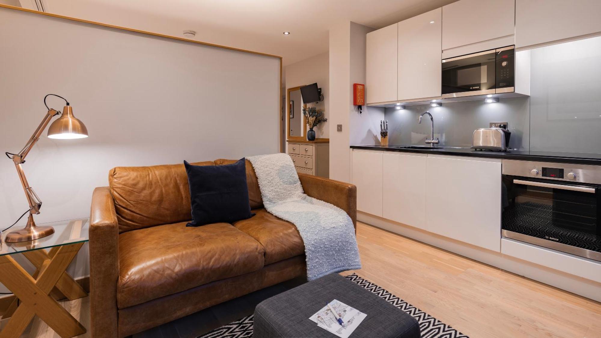 Barbican Serviced By Lovelystay London