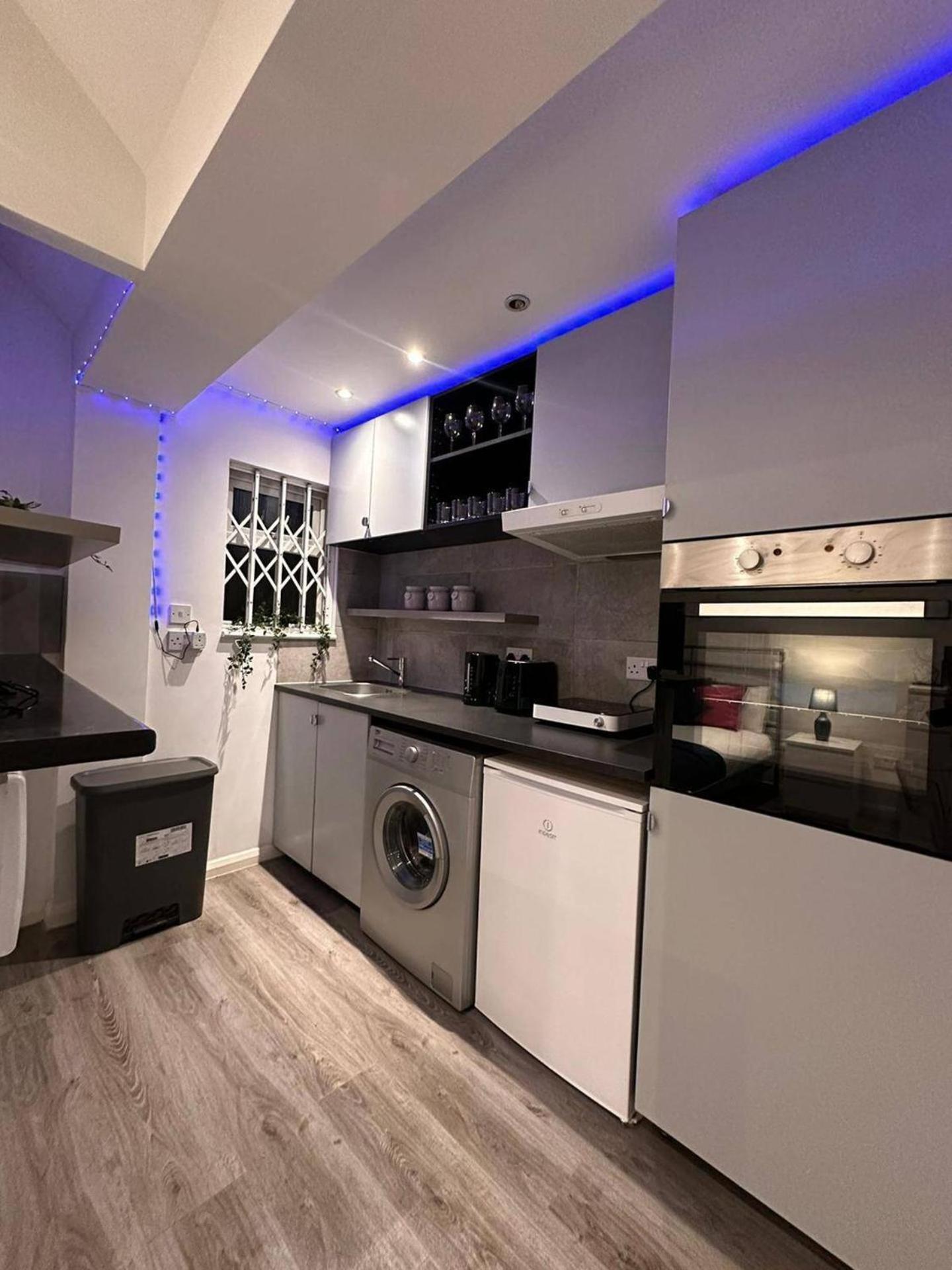 Studiosleeps2-gardenview-parking-internet-patio London