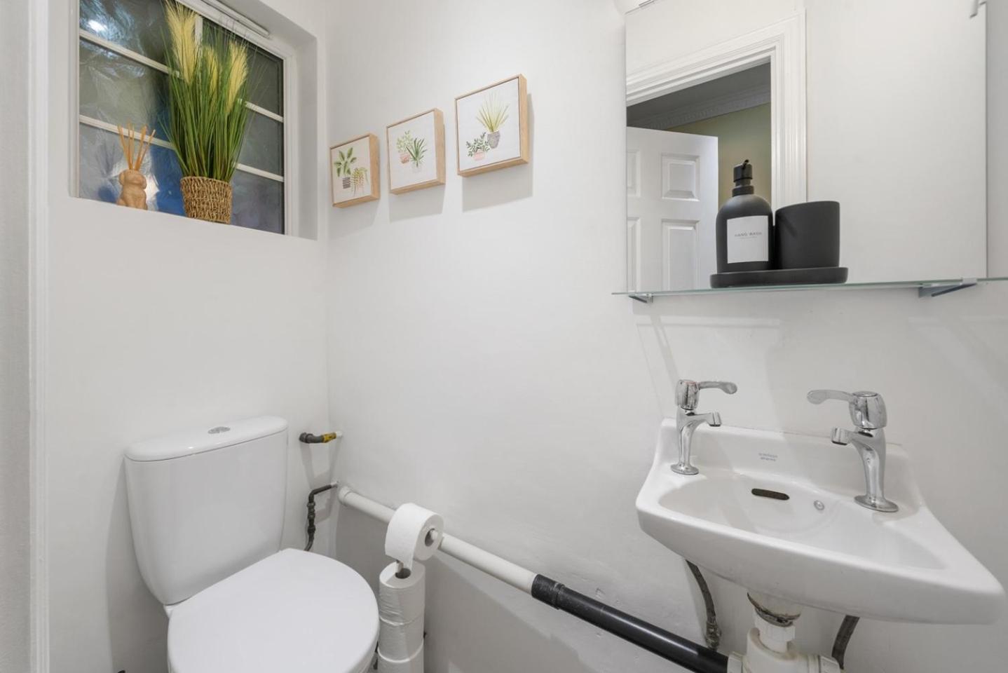 Holiday home Three Bedroom House Near London Bridge *