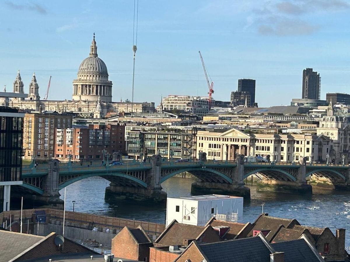 Elegant Penthouse Retreat Near Bridgecheckhostprofile Apartment London