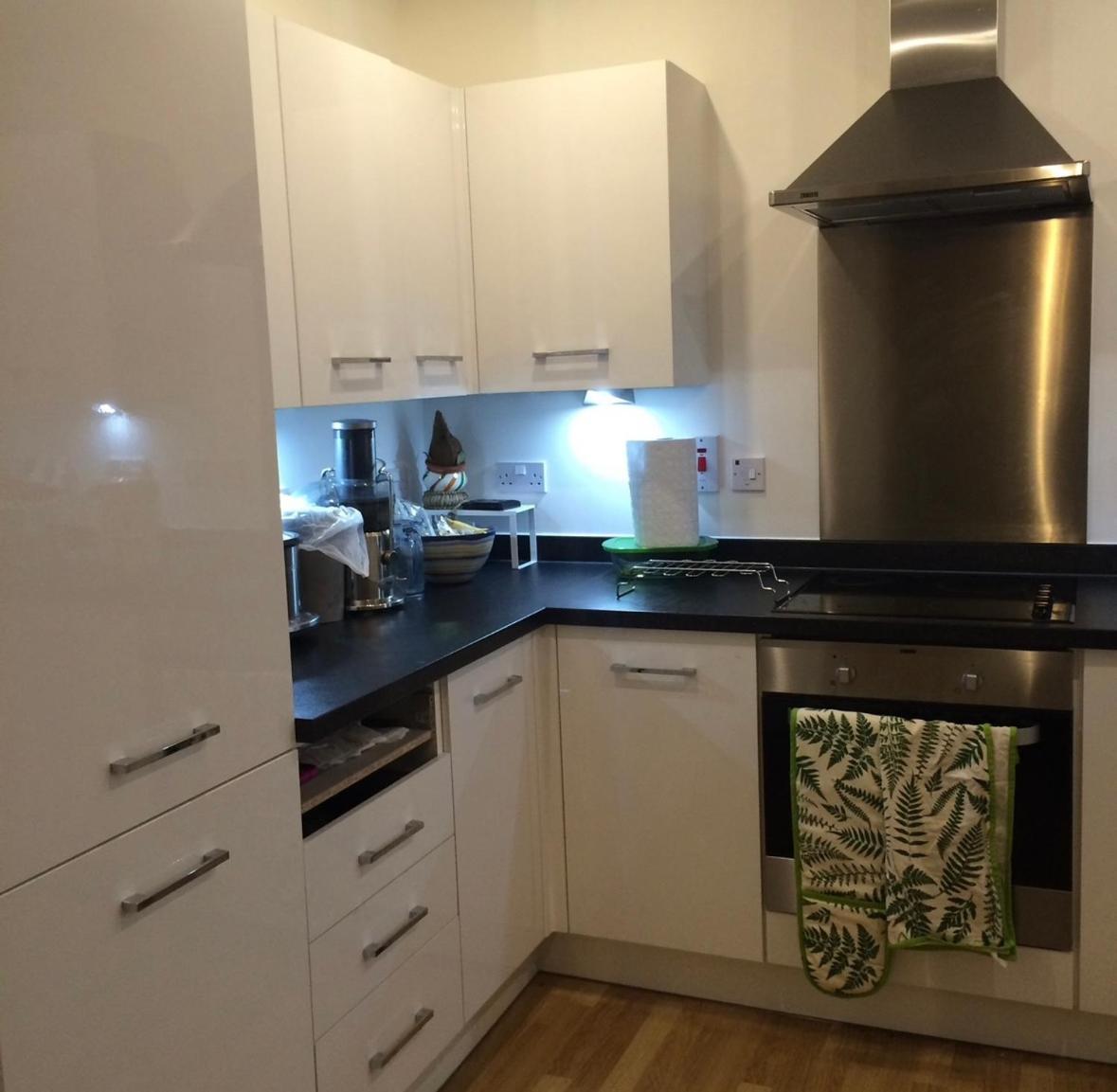 W12 One Bedroom Apartment *