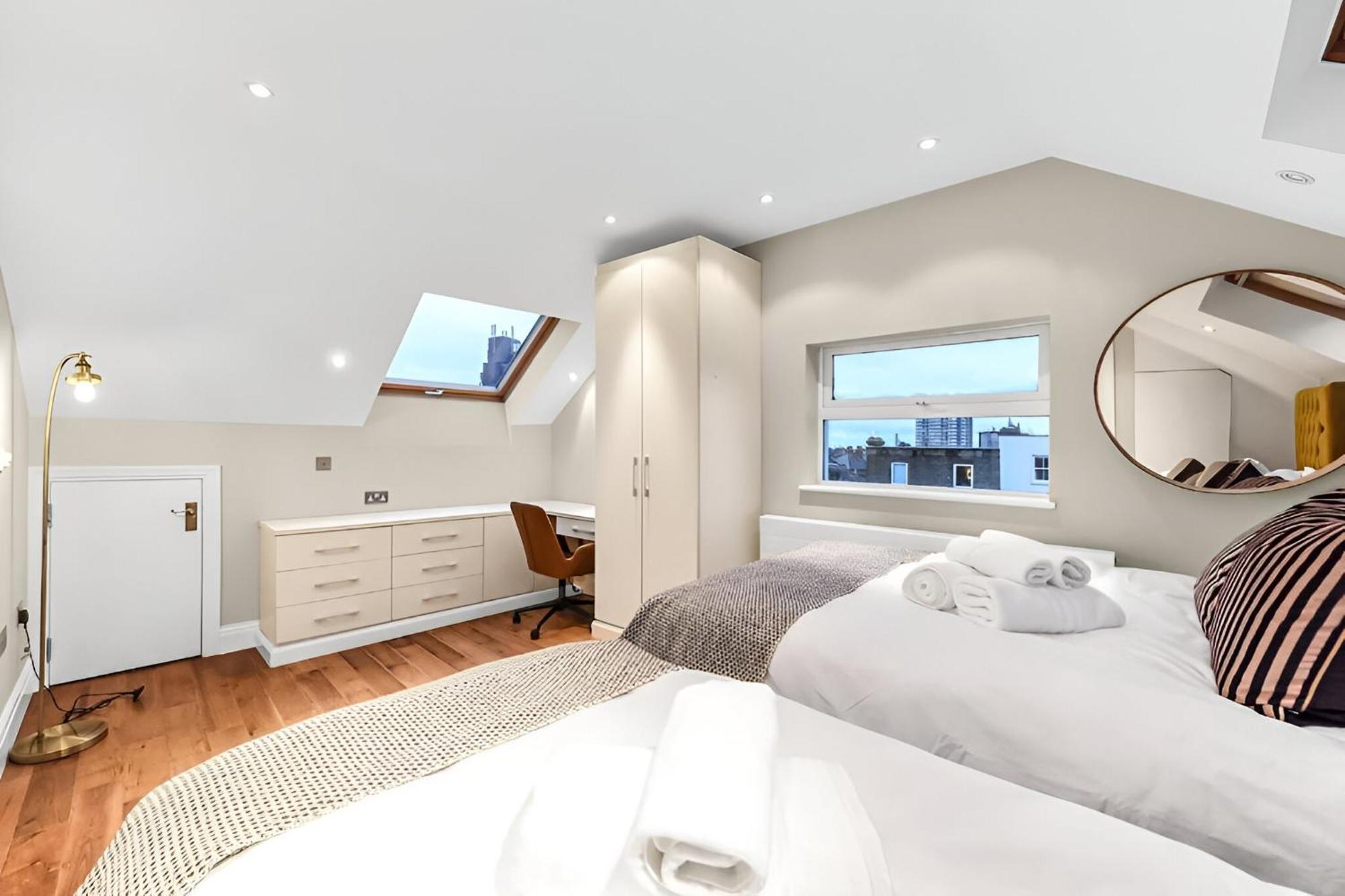 Apartment Warm & Cozy 2-bed Flat-perfect For Groups! *