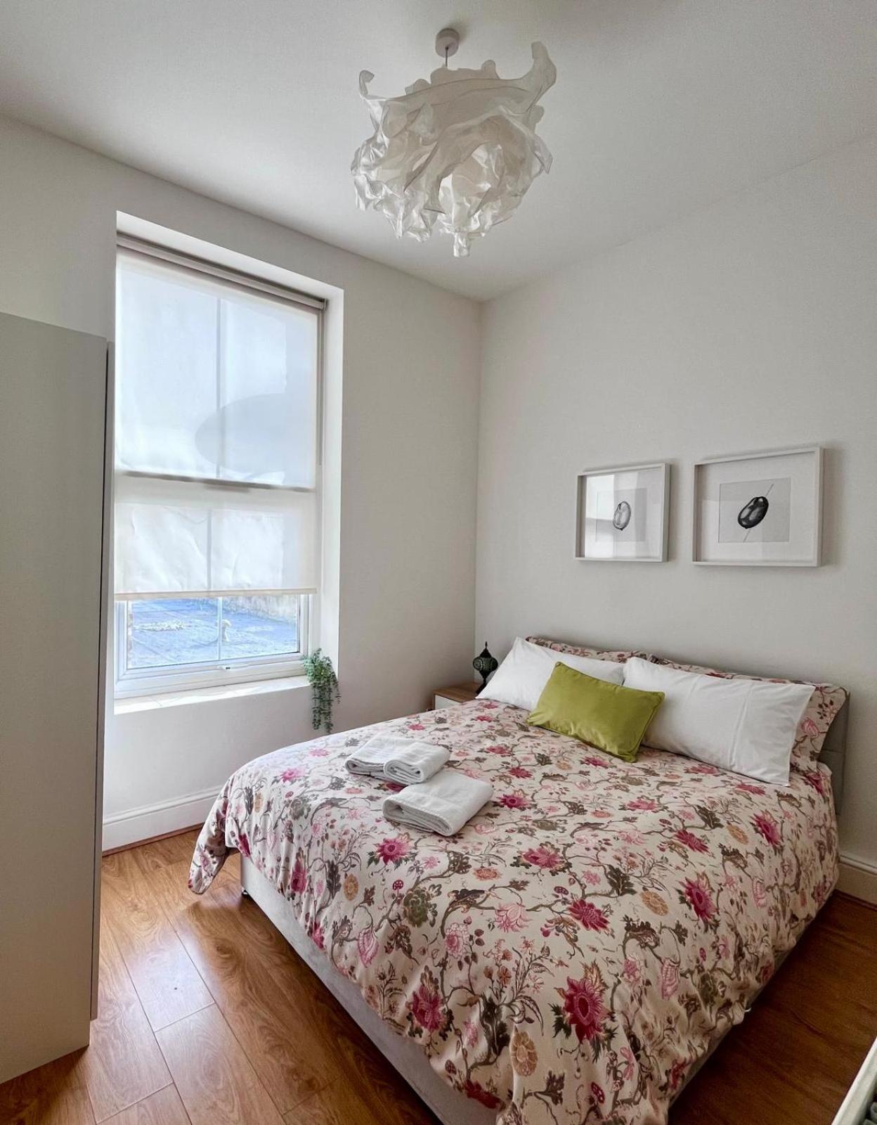 Apartment The Moon London