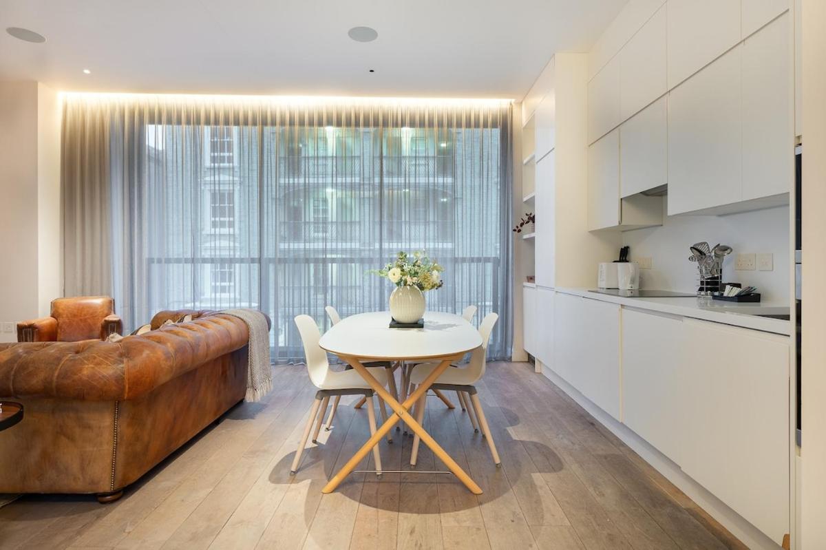 Vesto Stylish Split Level 1-bed Apt King's Cross * Londen
