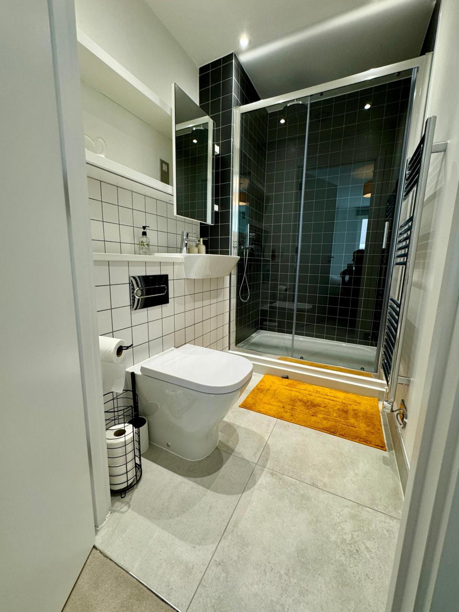 Amazing In Canary Wharf Two Bedroom