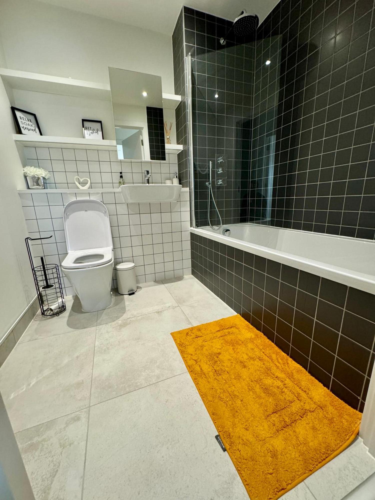 Apartment Amazing In Canary Wharf Two Bedroom London