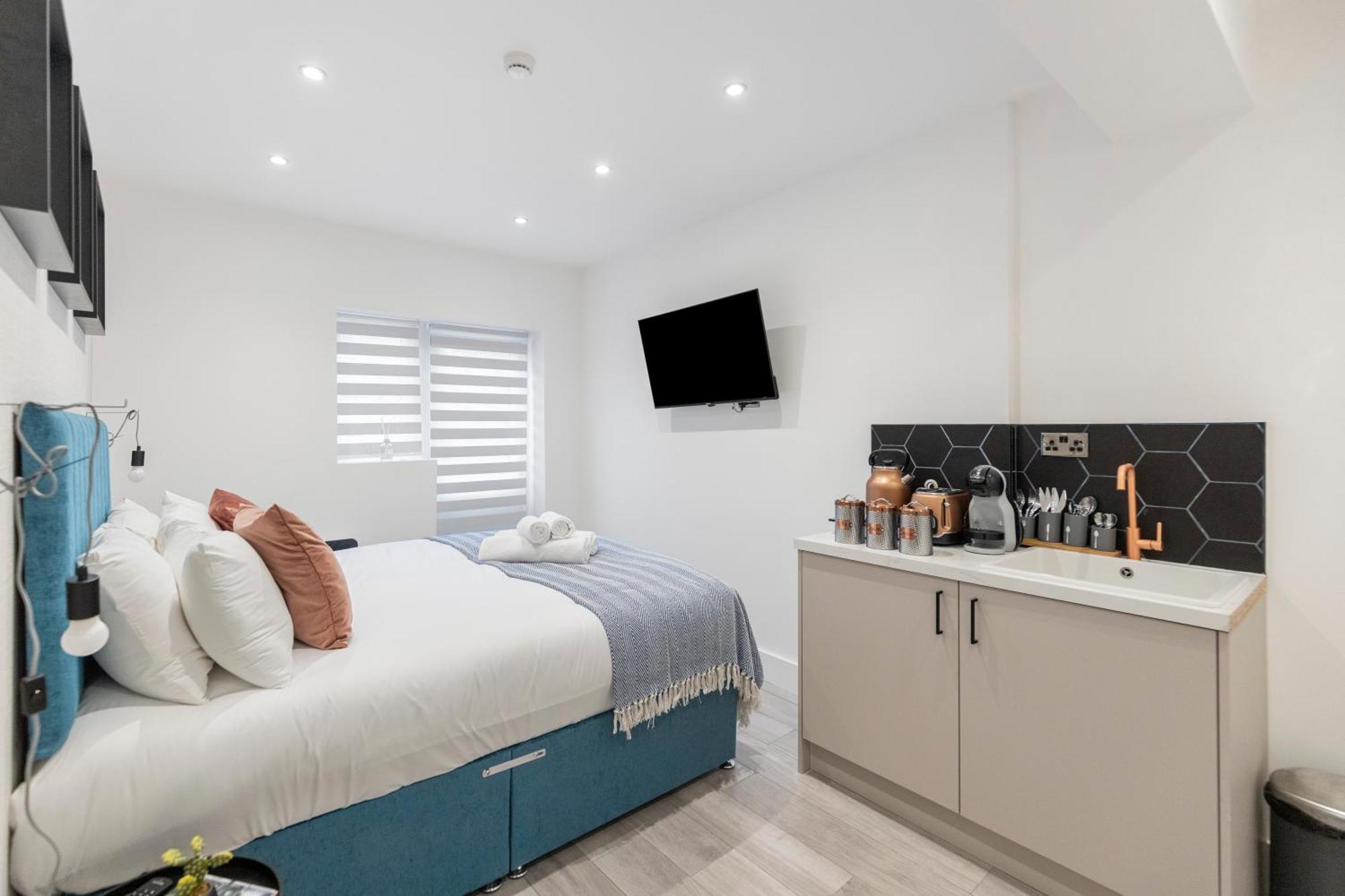 Minimalist Bliss With Refreshing Ambiance * London