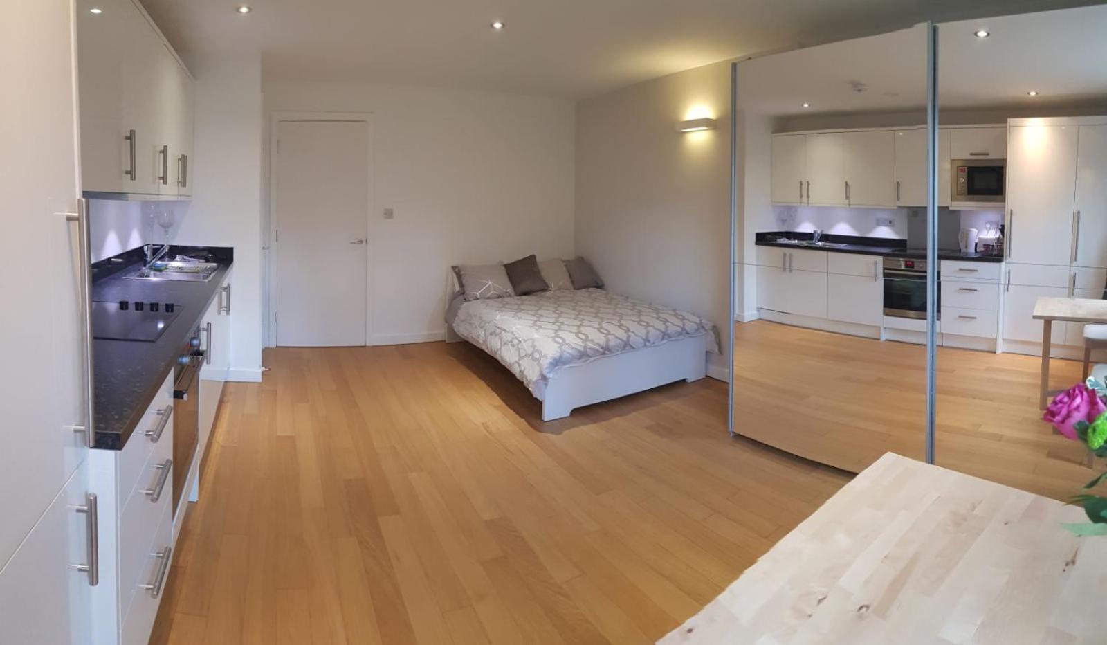Beautiful Located In West Kensington Fulham Chelsea Apartment