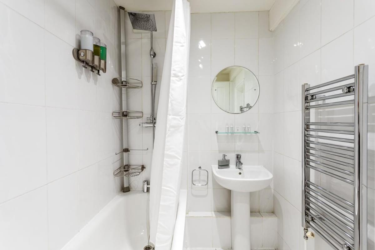 Cosy Pimlico Retreat * London