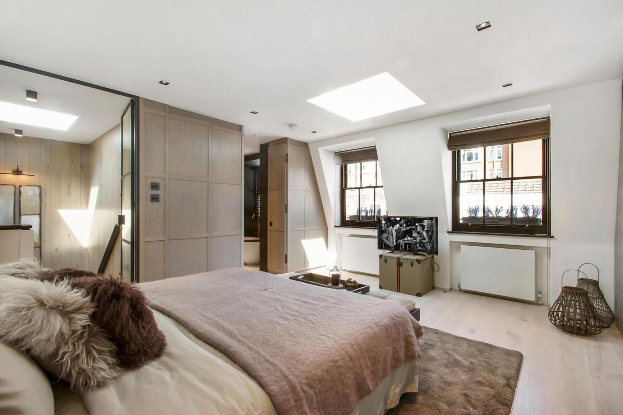 Luxurious Mews House In Pavilion Road - 3 Bedroom Holiday home London