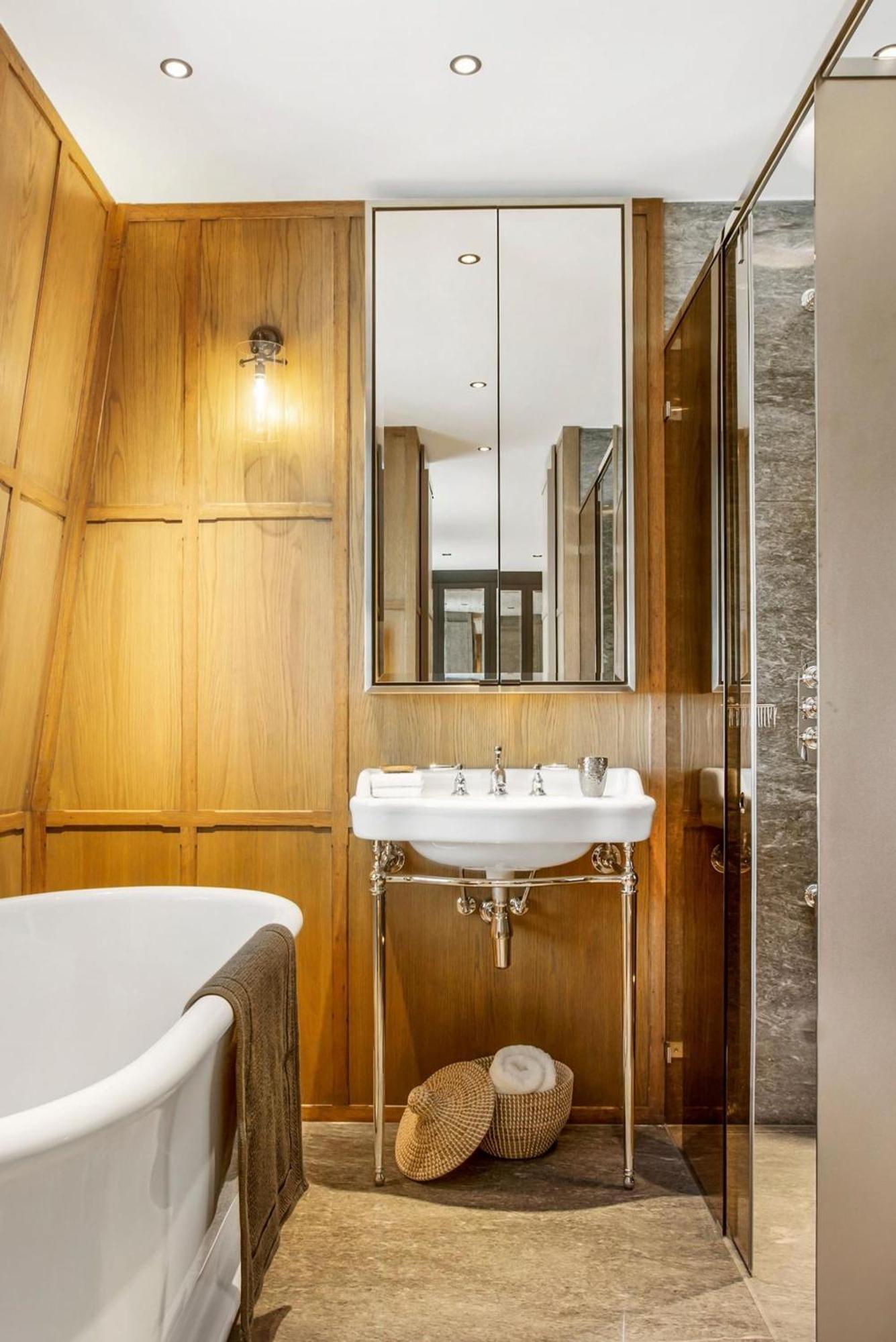 Luxurious Mews House In Pavilion Road - 3 Bedroom Holiday home