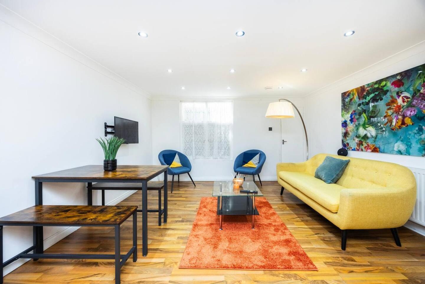 Modern - 5 Mins To Whitechapel Station Ferienhaus London