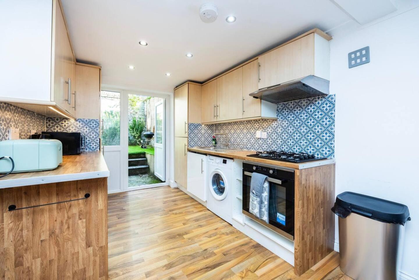 Modern - 5 Mins To Whitechapel Station Ferienhaus