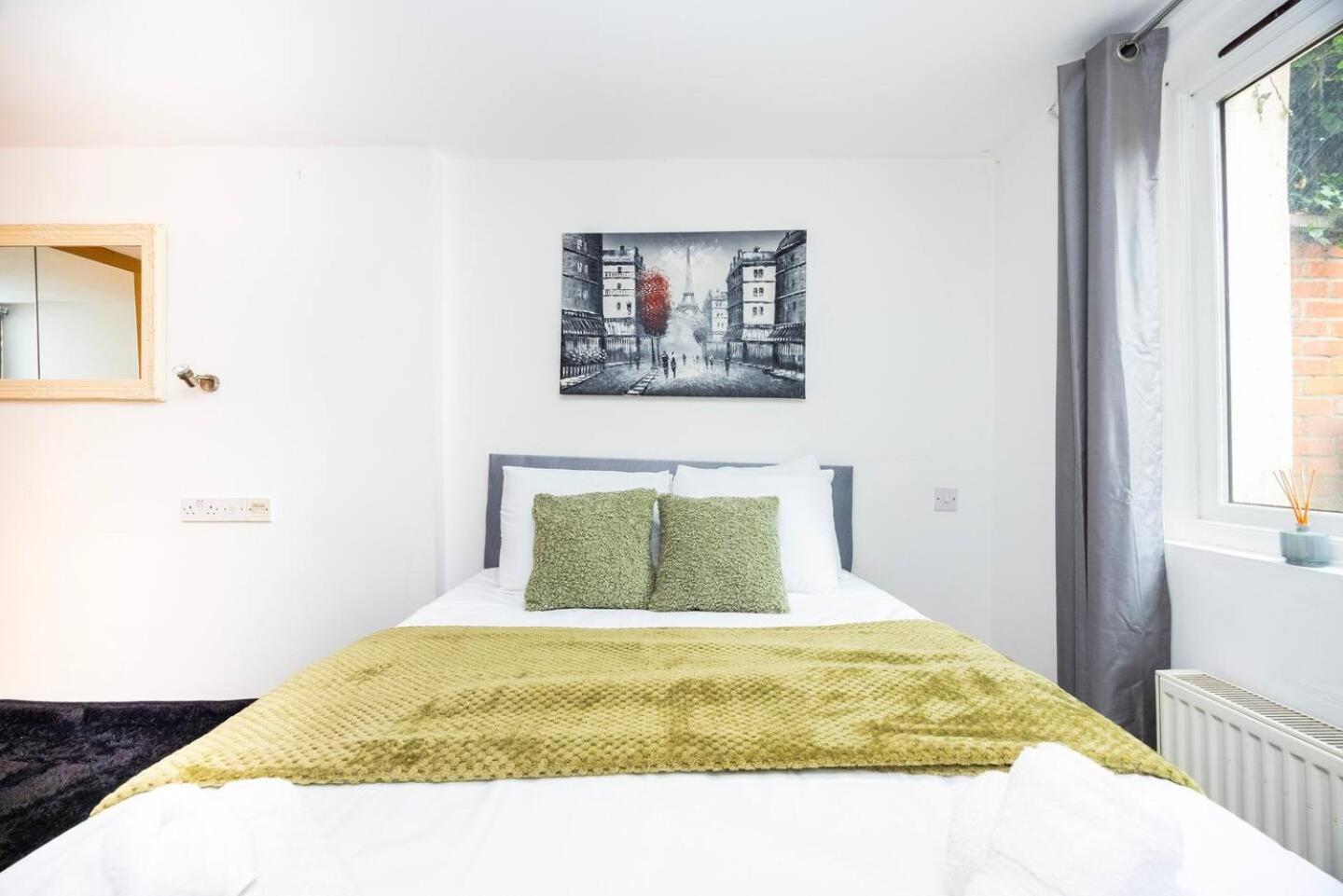 Beautiful With Spacious Garden - Earl's Court