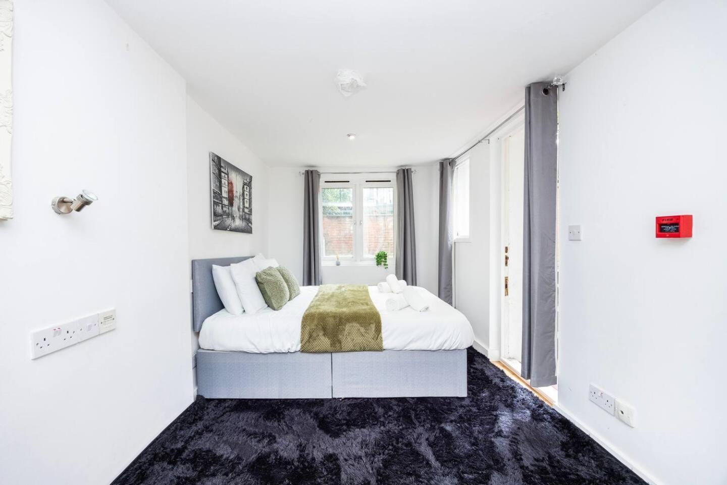 Beautiful With Spacious Garden - Earl's Court Holiday home *