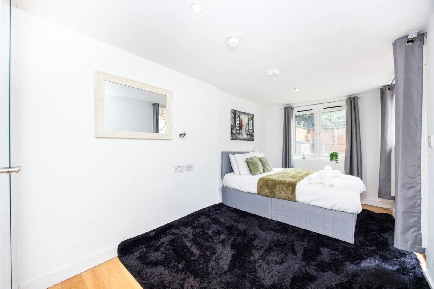 Beautiful With Spacious Garden - Earl's Court *