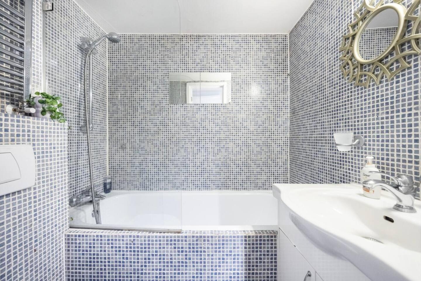 Beautiful With Spacious Garden - Earl's Court Holiday home *