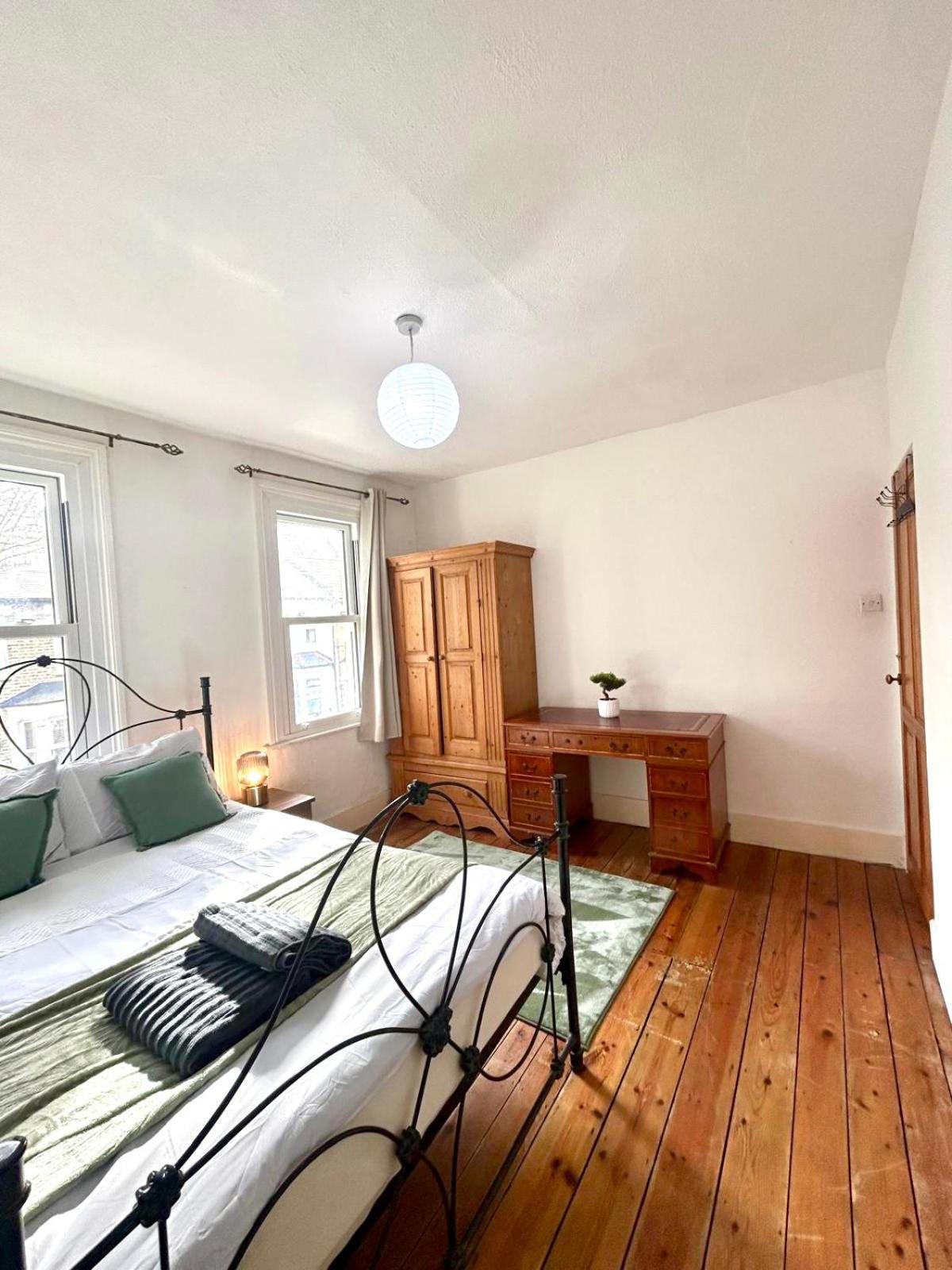 Apartamento Stunning 2bedroom House With Backyard In Stratford Londres