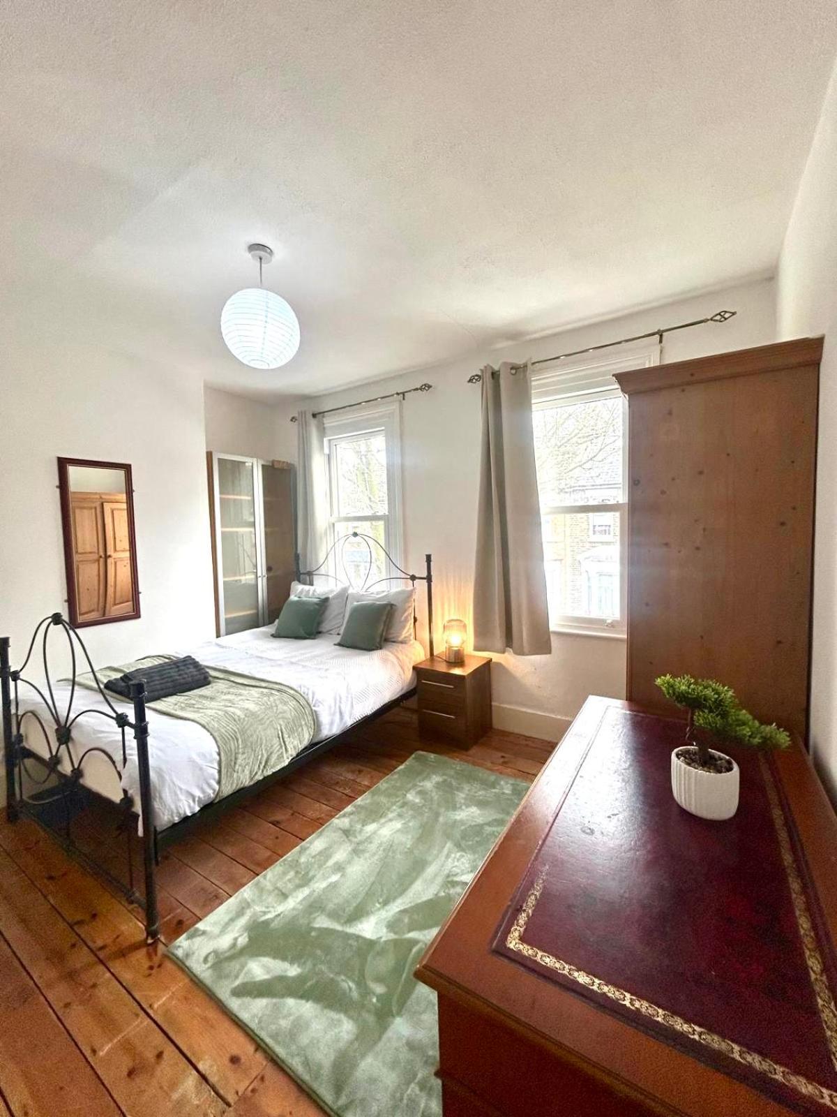 Stunning 2bedroom House With Backyard In Stratford Apartamento Londres