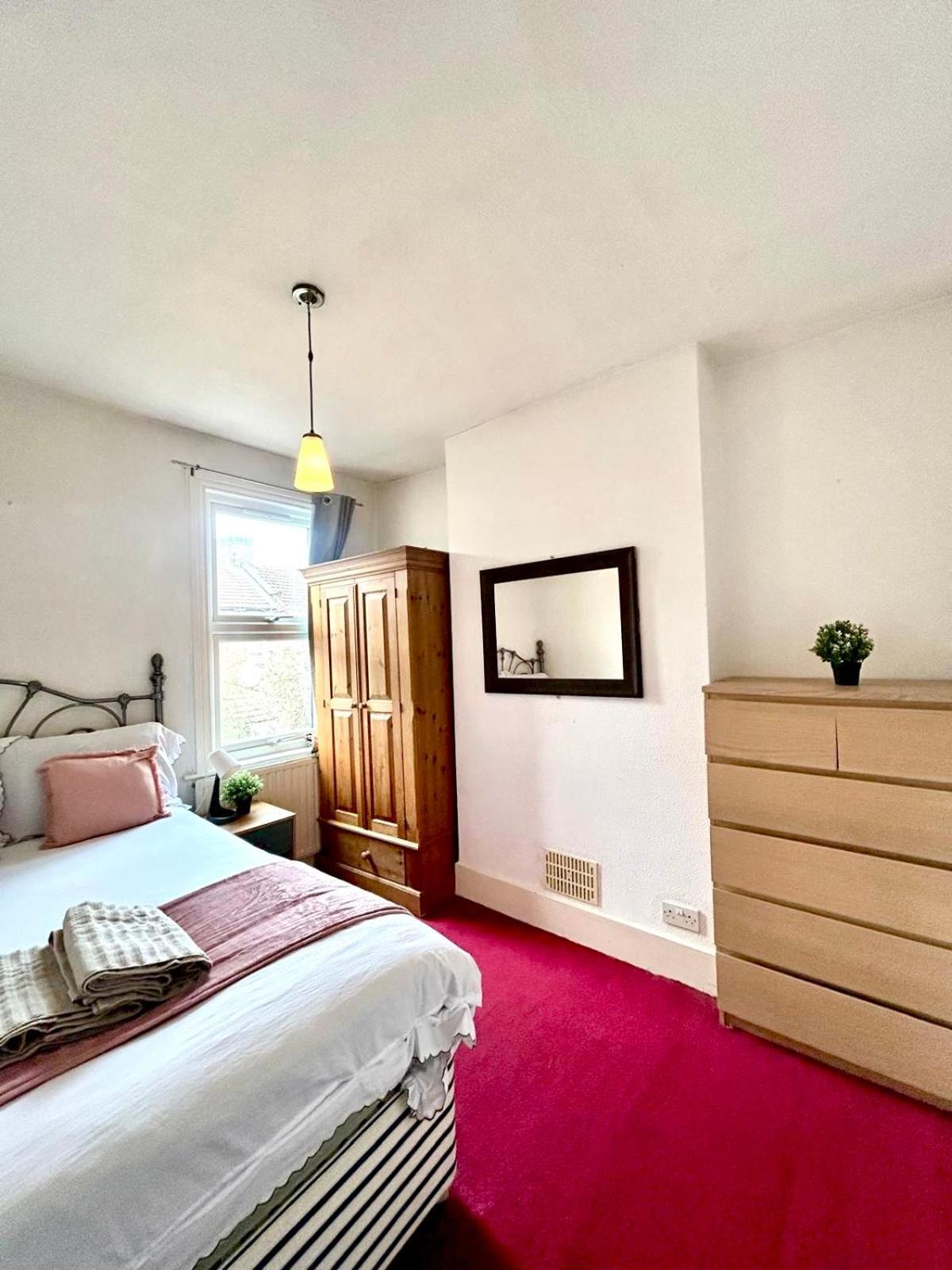 Stunning 2bedroom House With Backyard In Stratford Apartamento Londres