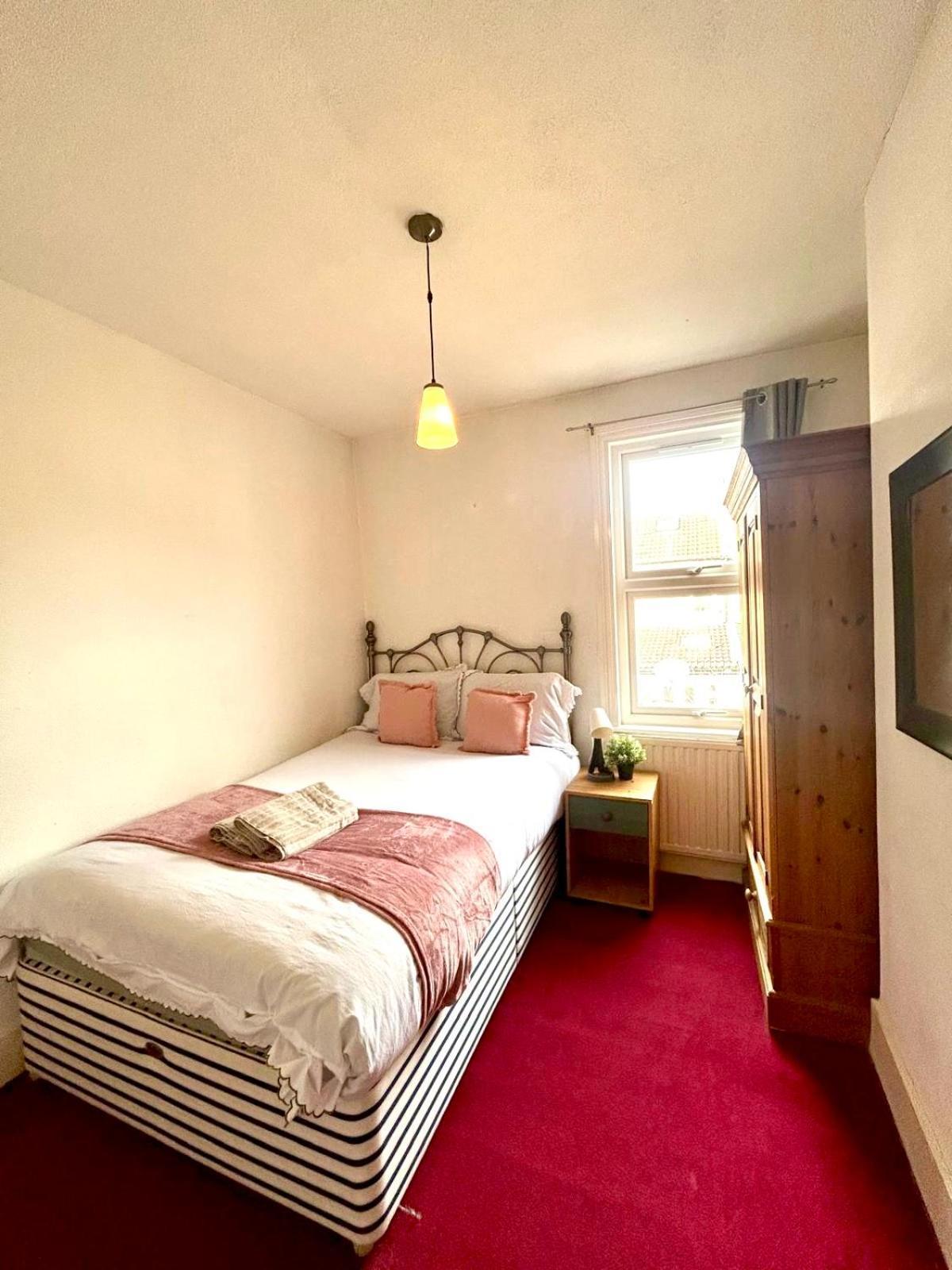 Apartamento Stunning 2bedroom House With Backyard In Stratford *