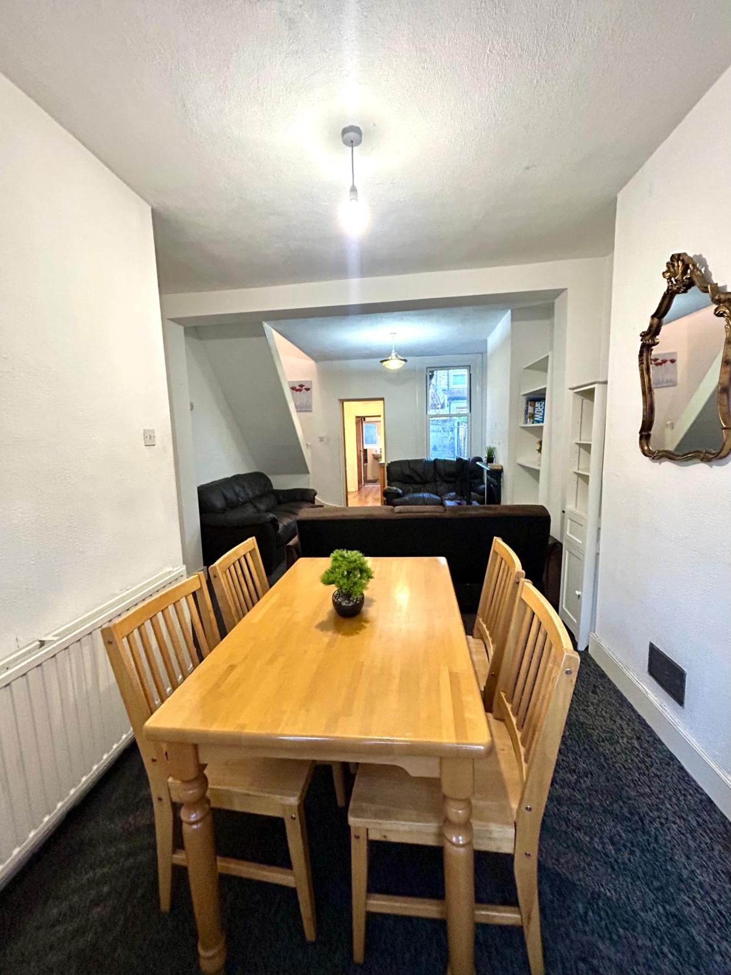 Apartamento Stunning 2bedroom House With Backyard In Stratford