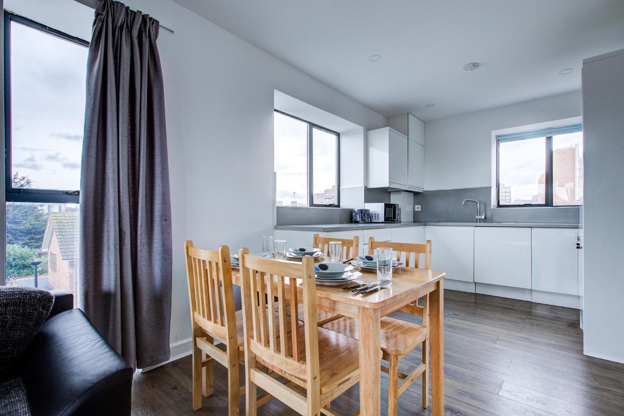 Canning Town 4-person Flat With Free Parking Londen