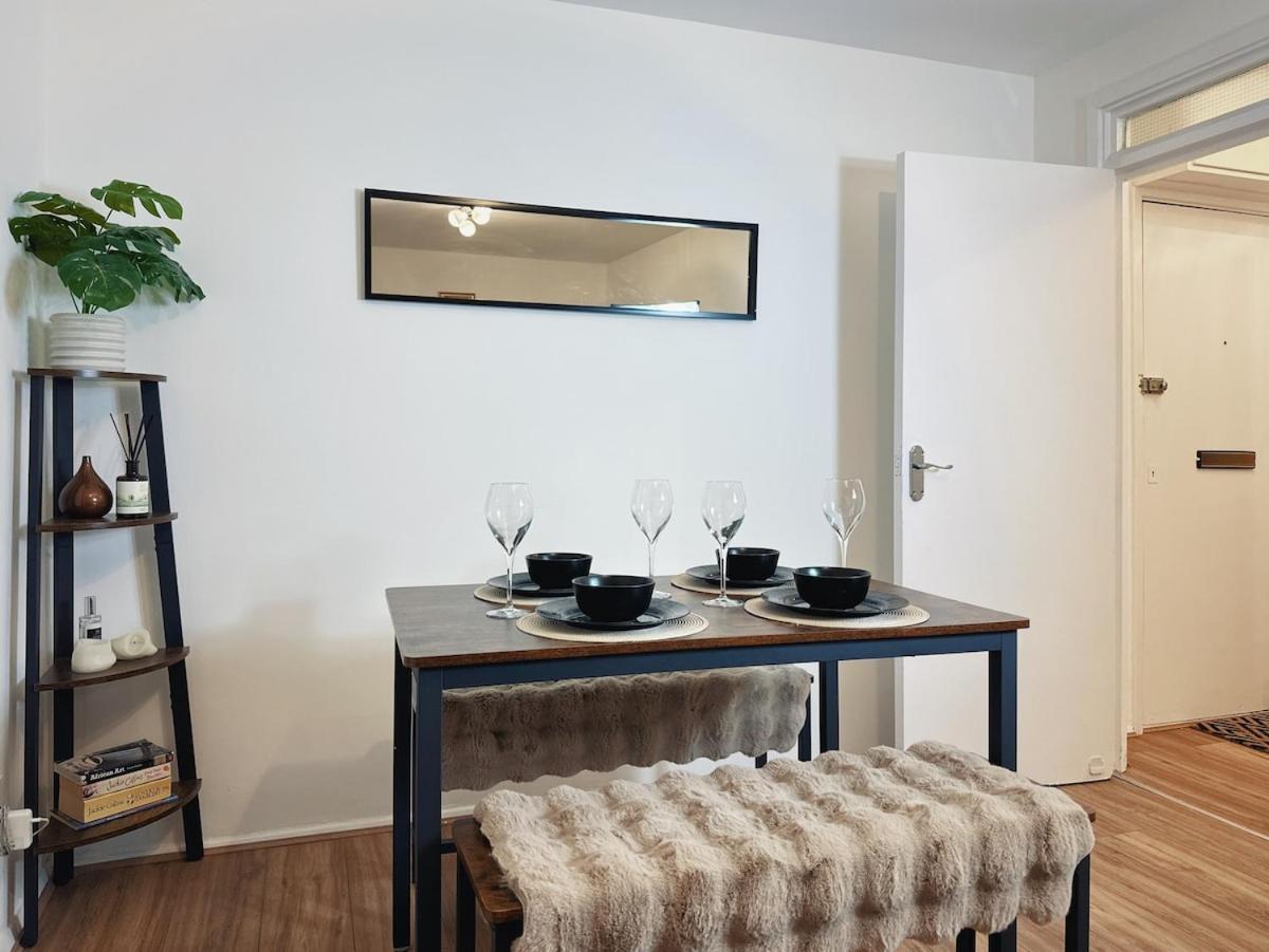 Apartment New Large 2 Bed Flat In *