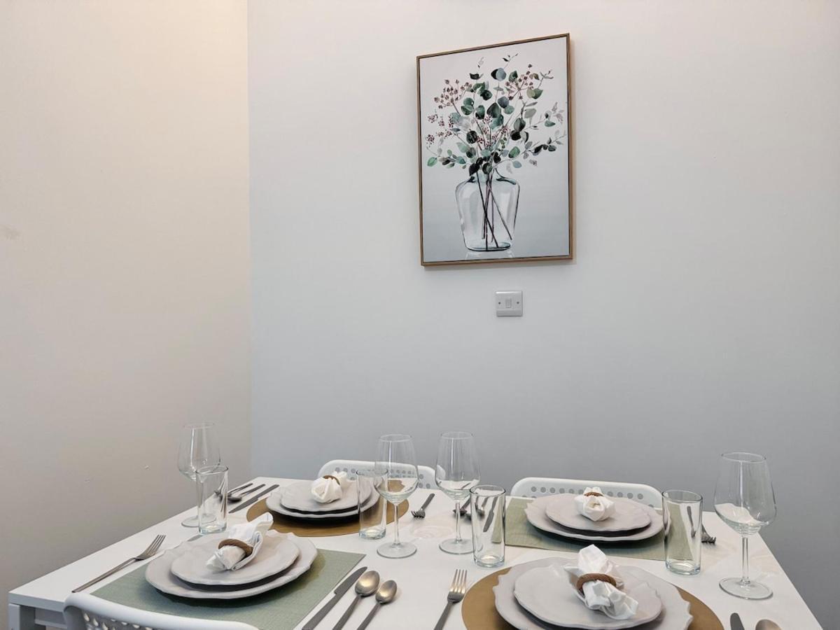 Apartment Family Retreat 30min To London