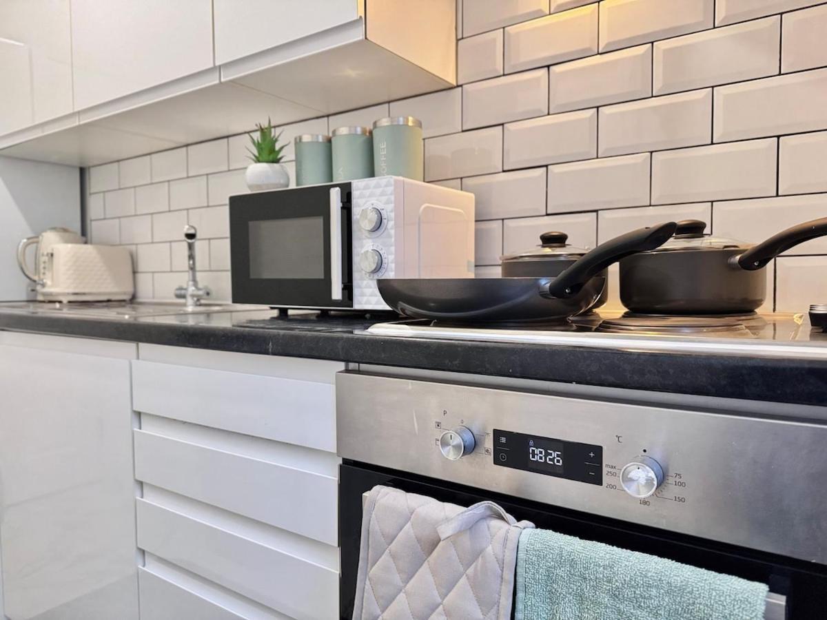 Family Retreat 30min To Apartment