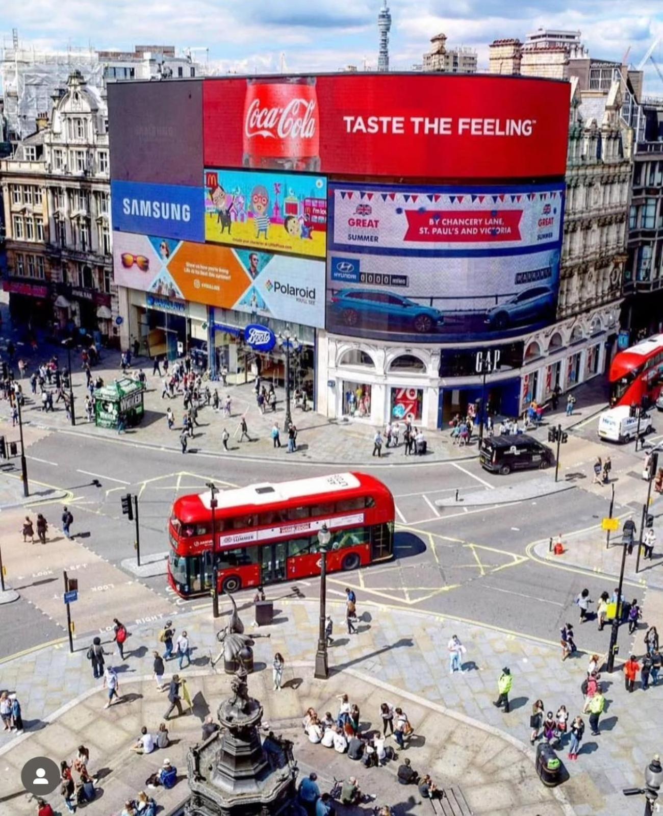 Elegant 3-bedroom In The Heart Of Piccadilly Circus No Lift- 4gl Apartment London