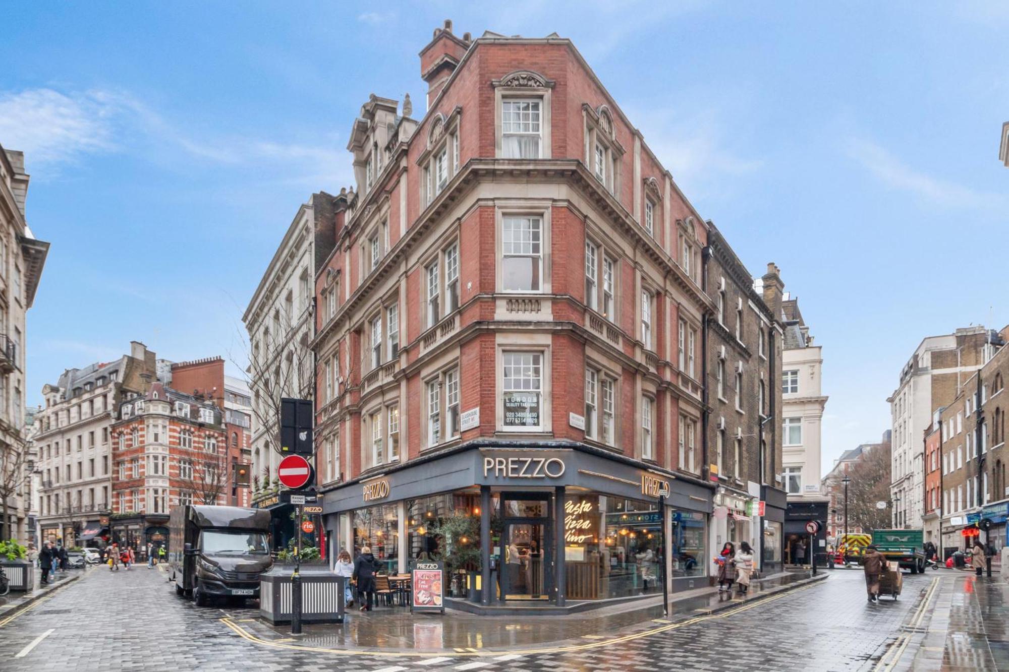 Elegant 3-bedroom In The Heart Of Piccadilly Circus No Lift- 4gl Apartment *