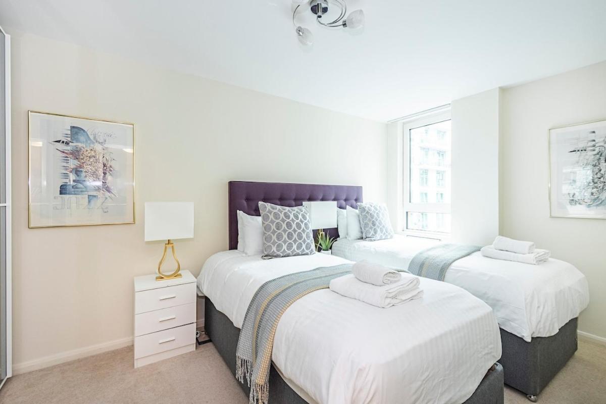 2 Bedroom , Zone 1 , 2 Mins Walk Tube , Offers , Sleeps 5 Apartment